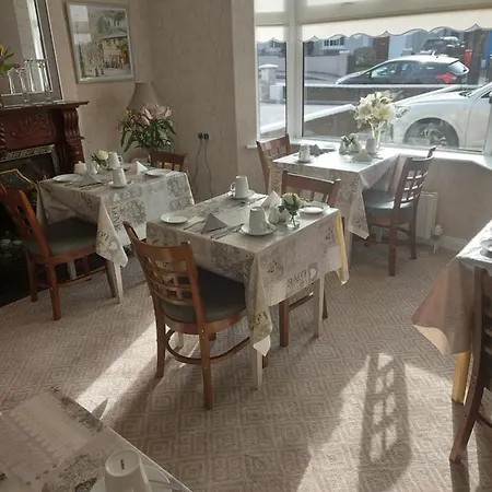 Blackrock Carole Ville Guesthouse Bed & Breakfast