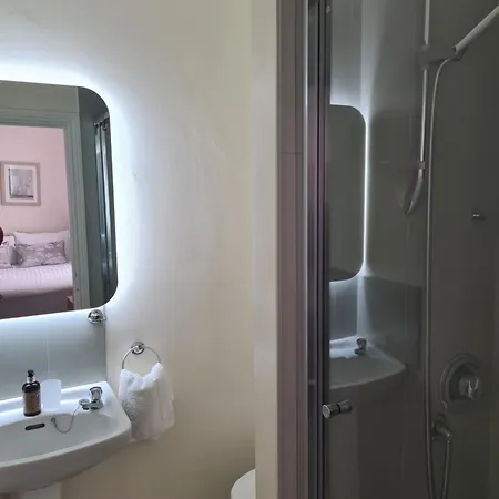 Bed & Breakfast Blackrock Carole Ville Guesthouse Cork