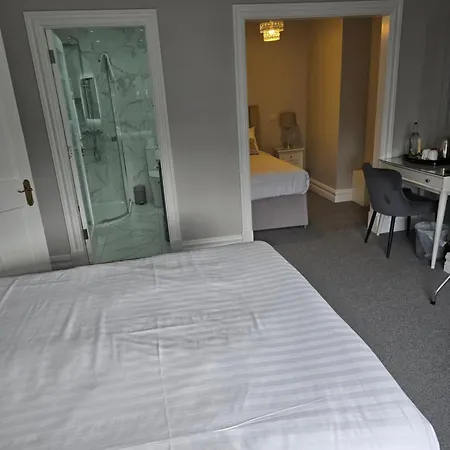 Blackrock Carole Ville Guesthouse 5*