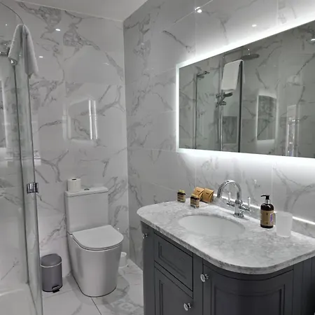 Blackrock Carole Bed & Breakfast 5*